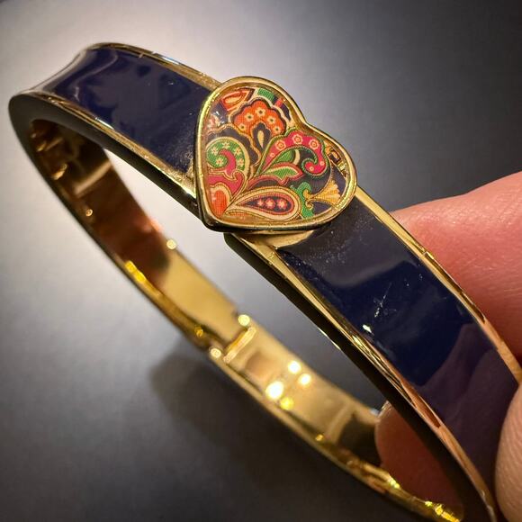 Vera Bradley Lola Heart Black Enamel Hinged Bracelet - Picture 9 of 9